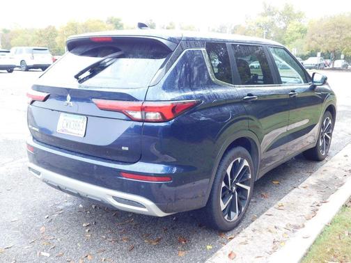 2024 Mitsubishi Outlander SE