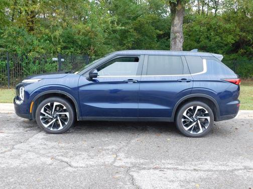 2024 Mitsubishi Outlander SE