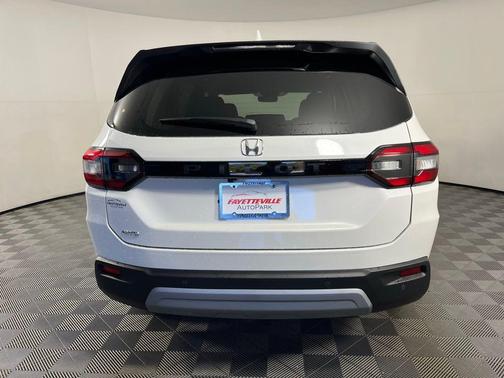 2025 Honda Pilot EX-L+