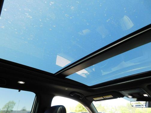 Platinum White Pearl 2024 Honda Pilot TrailSport