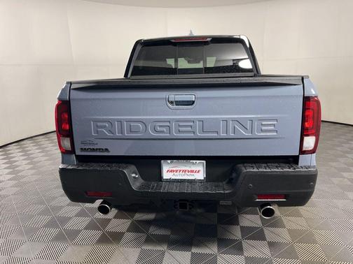 Sonic Gray Pearl 2026 Honda Ridgeline Black Edition