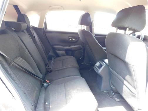 Modern Steel Metallic 2025 Honda HR-V LX