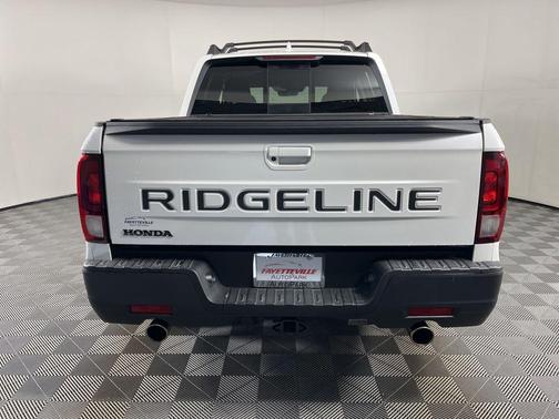Platinum White Pearl 2025 Honda Ridgeline RTL