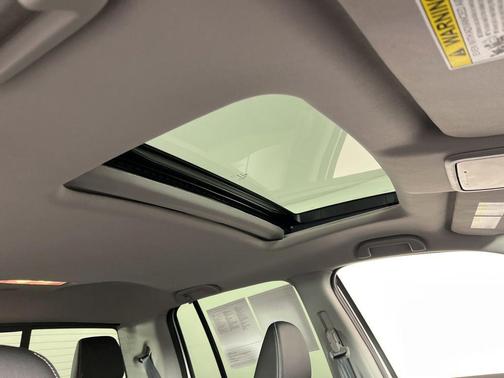 Platinum White Pearl 2025 Honda Ridgeline RTL
