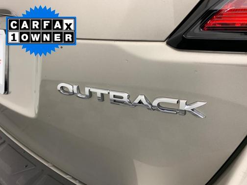 Photo 3 of 34 of 2020 Subaru Outback Limited