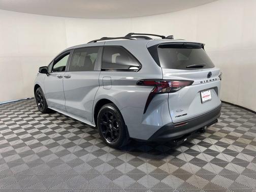 2025 Toyota Sienna Woodland Edition