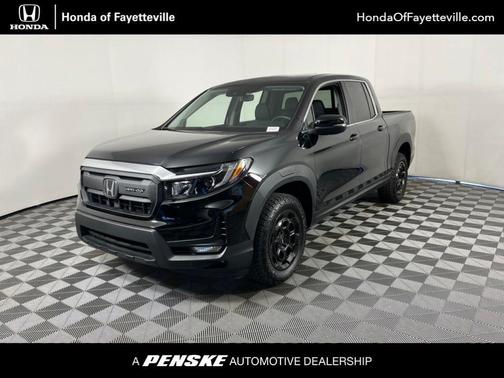 Crystal Black Pearl 2025 Honda Ridgeline RTL+