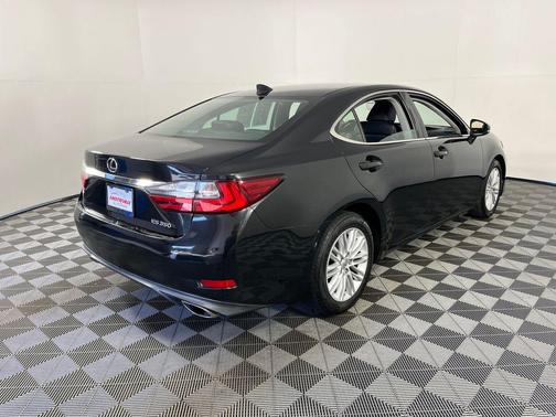 Obsidian Black 2016 Lexus ES 350 Base