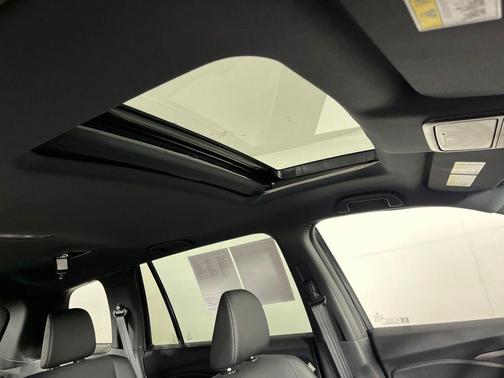 Crystal Black Pearl 2025 Honda Passport EX-L