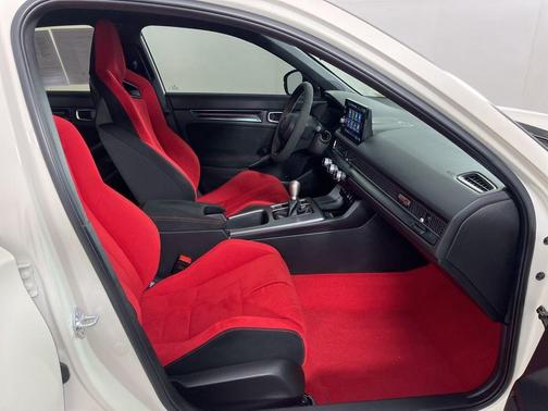 2023 Honda Civic Type R Base