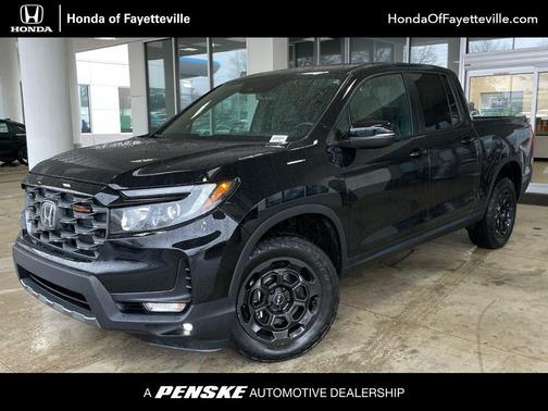 Crystal Black Pearl 2025 Honda Ridgeline TrailSport+