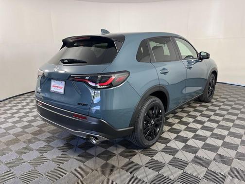 Pearl 2026 Honda HR-V Sport