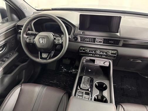 Solar Silver Metallic 2026 Honda Pilot Black Edition