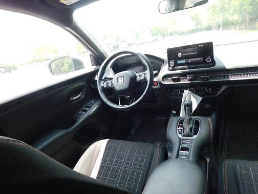 Green 2024 Honda HR-V Sport