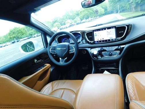 2022 Chrysler Pacifica Pinnacle