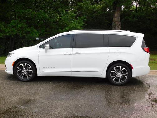2022 Chrysler Pacifica Pinnacle