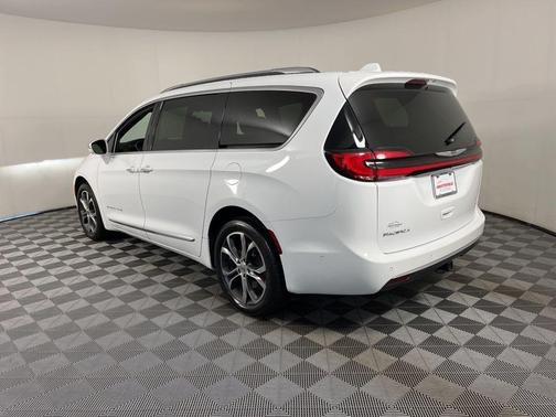2022 Chrysler Pacifica Pinnacle
