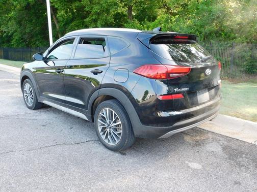 Black Noir Pearl 2021 Hyundai TUCSON SEL