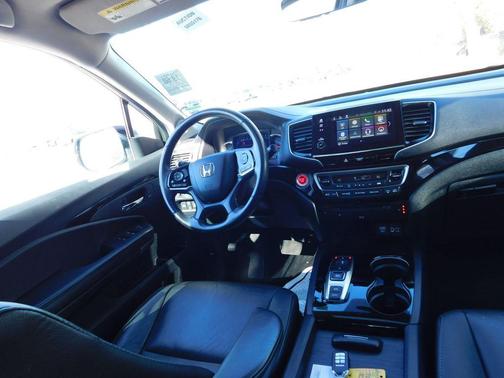 2022 Honda Pilot Touring 7-Passenger