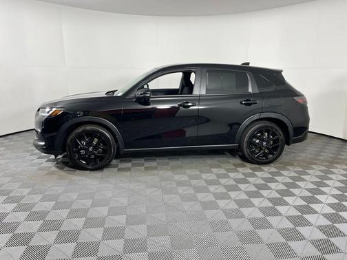 Crystal Black Pearl 2024 Honda HR-V Sport