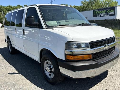 Summit White 2008 Chevrolet Express 2500 LS