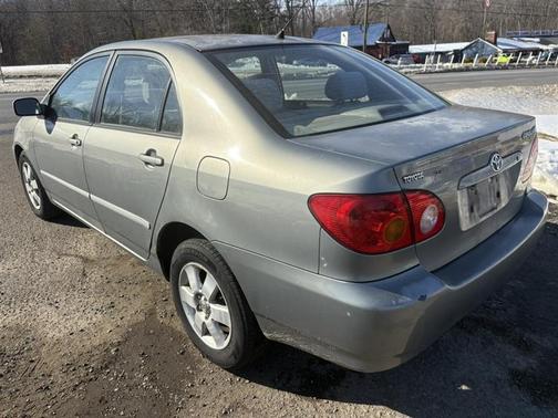 2004 Toyota Corolla LE