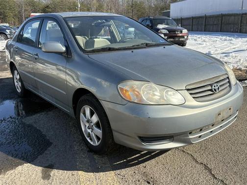 2004 Toyota Corolla LE