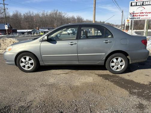 2004 Toyota Corolla LE