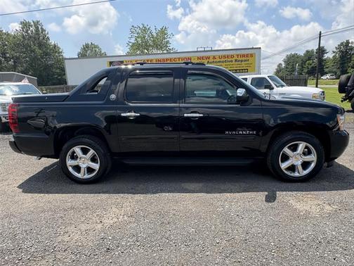 2013 Chevrolet Avalanche BLACK DIAMOND