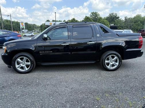 2013 Chevrolet Avalanche BLACK DIAMOND