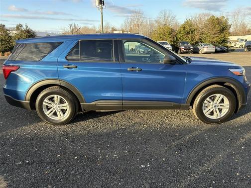 2022 Ford Explorer BASE