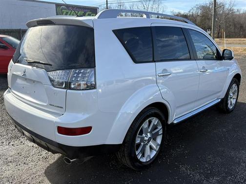 2008 Mitsubishi Outlander SE