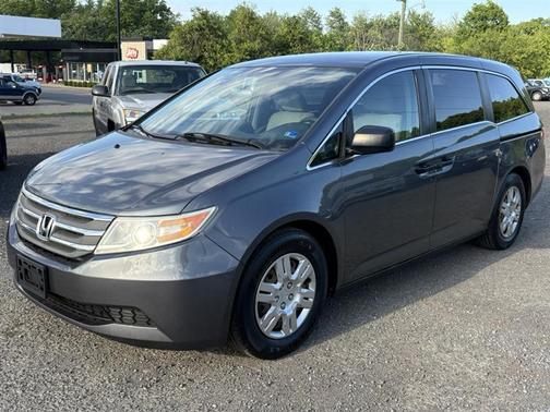Polished Metal Metallic 2013 Honda Odyssey LX