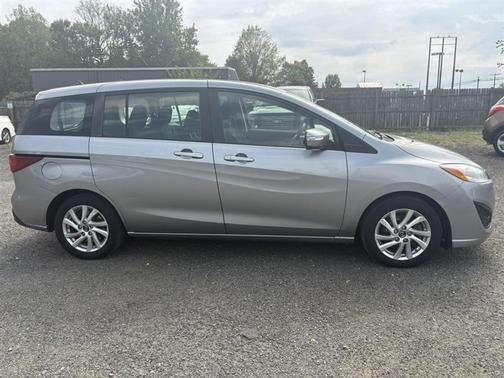 2013 Mazda Mazda5 SPORT