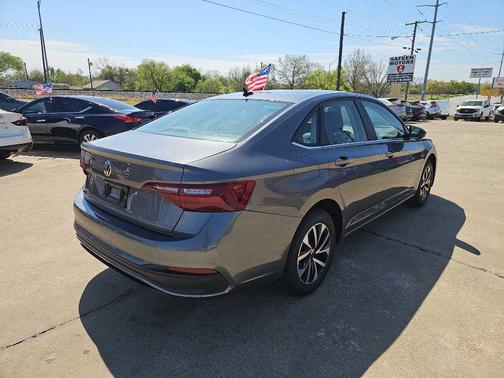 Platinum Gray Metallic 2024 Volkswagen Jetta 1.5T S