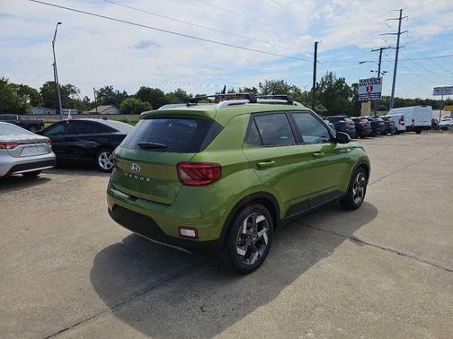 2023 Hyundai VENUE SEL