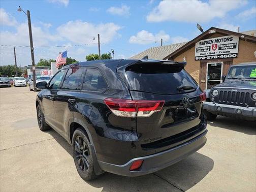 2019 Toyota Highlander SE