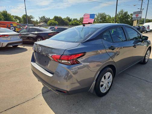 2021 Nissan Versa 1.6 S