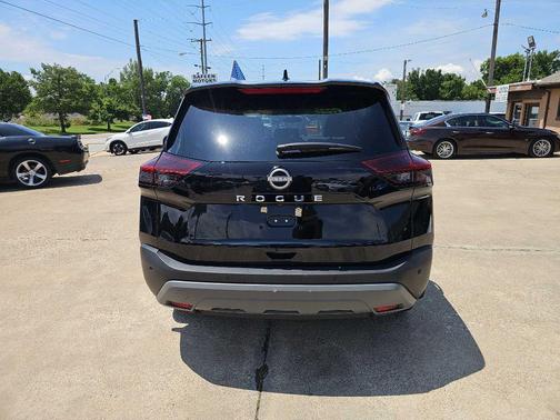 Super Black 2023 Nissan Rogue S
