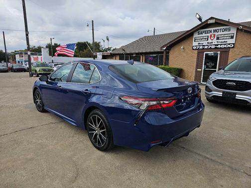 2024 Toyota Camry SE