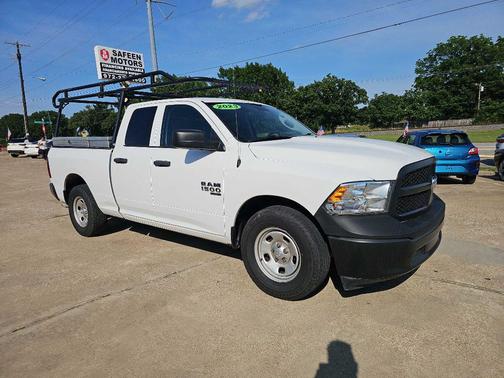 Bright White Clearcoat 2023 RAM 1500 Classic SLT