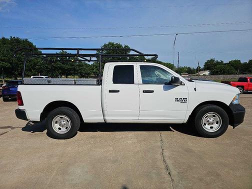 Bright White Clearcoat 2023 RAM 1500 Classic SLT