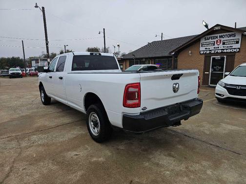 2022 RAM 2500 Tradesman Crew Cab 4x2 8' Box