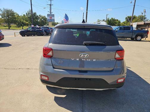 2020 Hyundai VENUE SEL