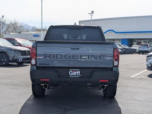 Sonic Gray Pearl 2026 Honda Ridgeline Black