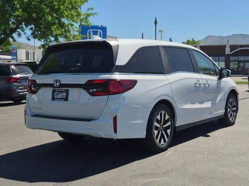 Platinum White Pearl 2026 Honda Odyssey EX-L