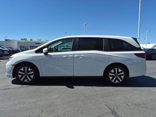 Platinum White Pearl 2026 Honda Odyssey EX-L