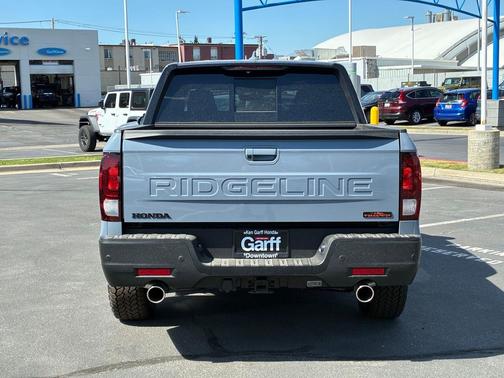 Sonic Gray Pearl 2026 Honda Ridgeline TrailSport+