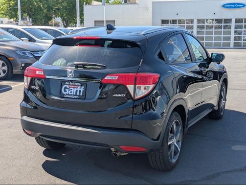 Crystal Black Pearl 2021 Honda HR-V EX