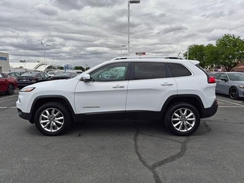 Bright White Clearcoat 2015 Jeep Cherokee Limited